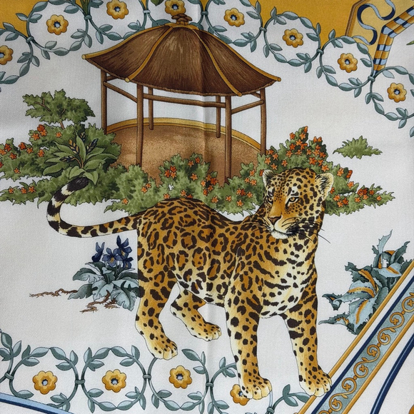 Salvatore Ferragamo 100% Silk Twill Scarf - Picture 9 of 11